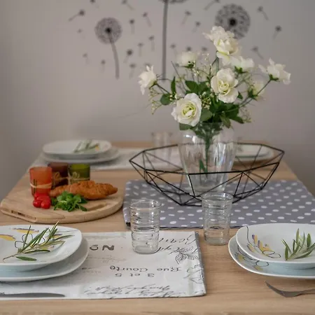 Next To Amphitheatre بولا