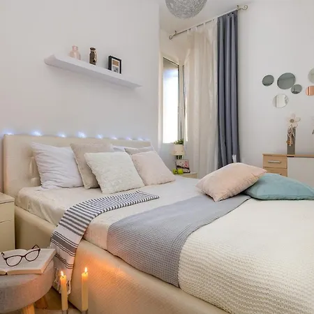 شقة Next To Amphitheatre